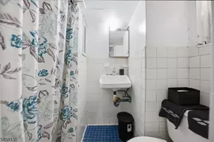 70 4th St, Elizabeth, NJ 07206 - Photo 14