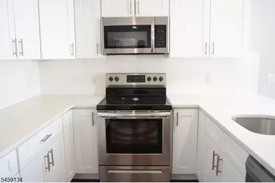 168 Johnson Ave #2, Newark, NJ 07108 - Photo 12