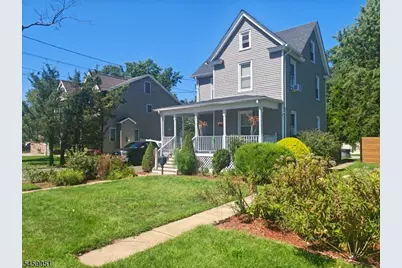 616 Center St, Dunellen, NJ 08812 - Photo 1