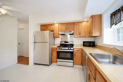 21F Heritage Dr #F, Chatham Township, NJ 07928 - Photo 6