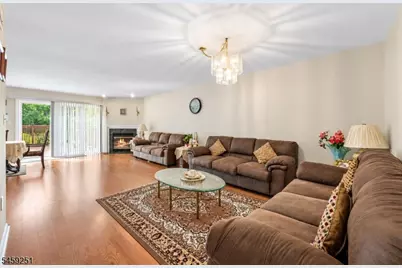 75 Castleton Rd, Montgomery Township, NJ 08540 - Photo 4