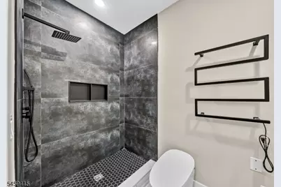 60 Oak Ave, Irvington, NJ 07111 - Photo 28