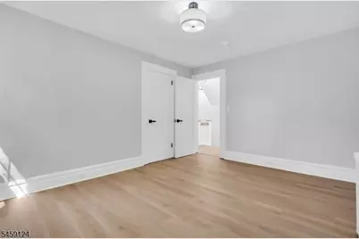 25 Laurel Ave, East Orange, NJ 07017 - Photo 24