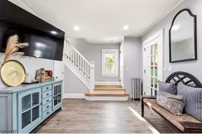 485 W 3rd Ave, Roselle, NJ 07203 - Photo 6