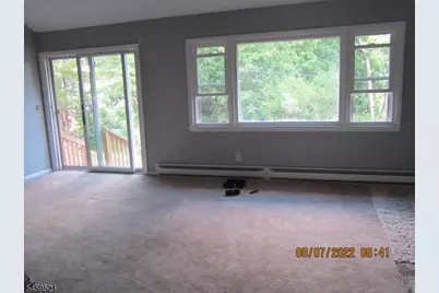 322 Squaw Trl, Hopatcong, NJ 07821 - Photo 2