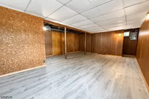 50 Knolls Rd, Bloomingdale, NJ 07403 - Photo 14