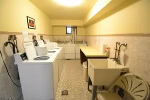 121 Grove St, Clifton, NJ 07013 - Photo 6