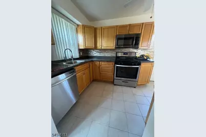 251 Chamberlain Ave, Paterson, NJ 07502 - Photo 6