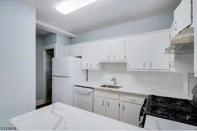 626 Valley Rd Apt #1, Montclair, NJ 07043 - Photo 8