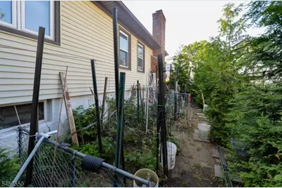 18 Parker Ave, Hawthorne, NJ 07506 - Photo 18