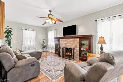 833 Livingston Rd, Elizabeth, NJ 07208 - Photo 6