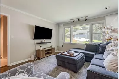 37 Continental Ave, Morristown, NJ 07960 - Photo 4