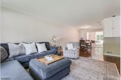 37 Continental Ave, Morristown, NJ 07960 - Photo 6