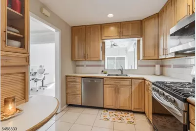 37 Continental Ave, Morristown, NJ 07960 - Photo 14