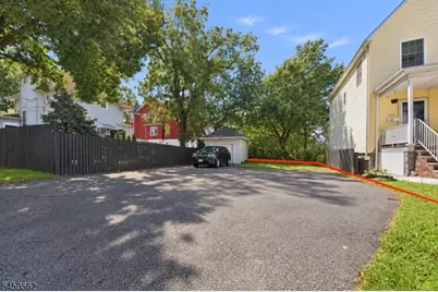 166 Bergen Ave, Ridgefield, NJ 07660 - Photo 22