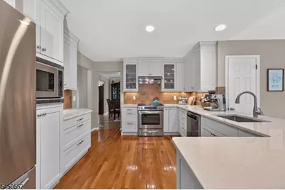 6 Chaucer Dr, Clinton Township, NJ 08801 - Photo 8