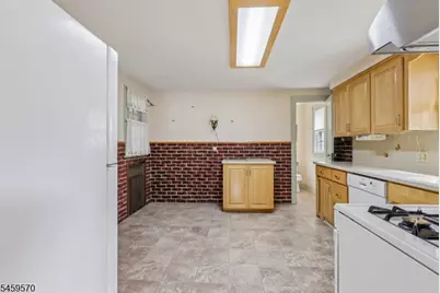 42 Fairmount Ave, Clifton, NJ 07011 - Photo 12