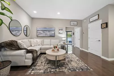 4 Old Orchard Ct, Clinton, NJ 08809 - Photo 14