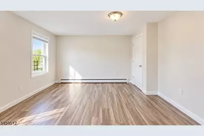 14 Oriental St, Newark, NJ 07104 - Photo 6