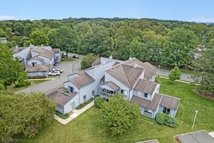 228 Drake Ln, Roxbury Township, NJ 07852 - Photo 2