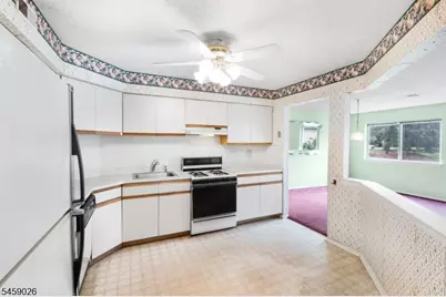 228 Drake Ln #228, Roxbury Township, NJ 07852 - Photo 4