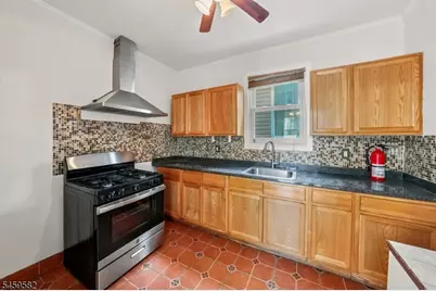 171 Burgess Pl, Passaic, NJ 07055 - Photo 38