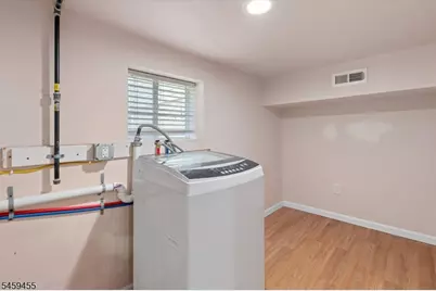 322 Kaplan Ave, Hackensack, NJ 07601 - Photo 12