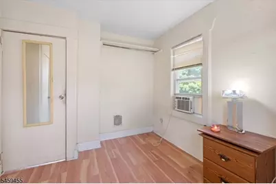 322 Kaplan Ave, Hackensack, NJ 07601 - Photo 16