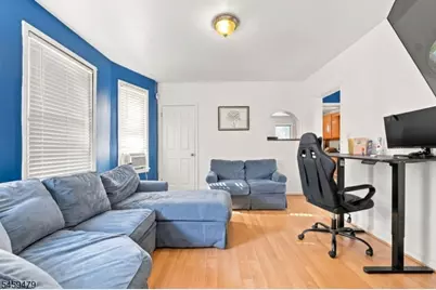 51 W 2nd St, Bound Brook, NJ 08805 - Photo 2