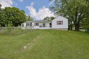 94 Broad St, Frankford Township, NJ 07826 - Photo 8