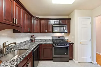 347 Winthrop Dr, Nutley, NJ 07110 - Photo 14