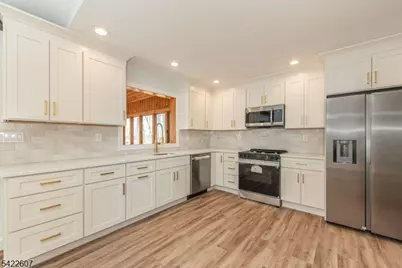 3 Maple Path, Mount Arlington, NJ 07850 - Photo 4