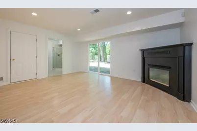 192 Indian Run Pkwy, Union Township, NJ 07083 - Photo 20