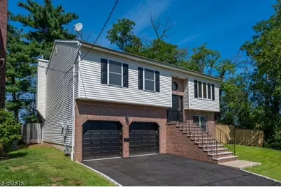 192 Indian Run Pkwy, Union Township, NJ 07083 - Photo 2