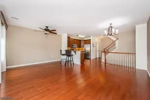 208 Welsh Pl, Morris Plains, NJ 07950 - Photo 6