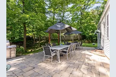 48 Lakeview Dr, Morris Plains, NJ 07950 - Photo 32
