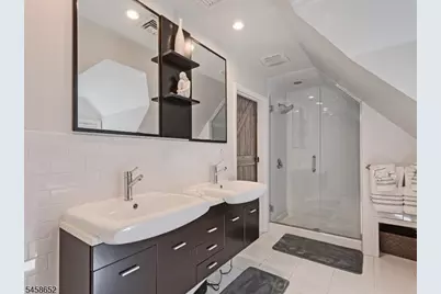 48 Lakeview Dr, Morris Plains, NJ 07950 - Photo 20