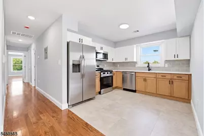 23 Edwin Pl, Newark, NJ 07112 - Photo 8
