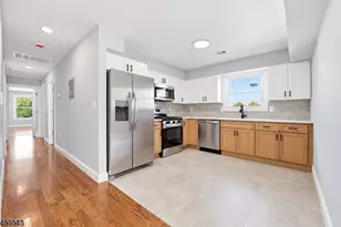 23 Edwin Pl, Newark, NJ 07112 - Photo 8
