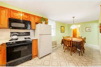 424 Frankfort St, Orange, NJ 07050 - Photo 8