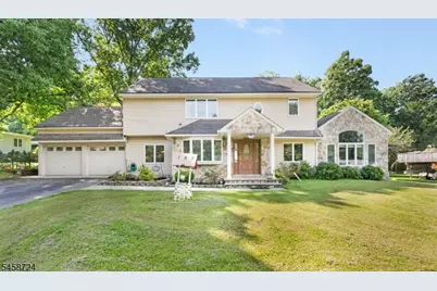 127 Mountain Circle South, West Milford Twp., NJ 07480 - Photo 2