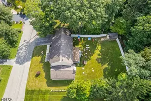 127 Mountain Cir S, West Milford Twp., NJ 07480 - Photo 32