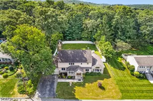 127 Mountain Cir S, West Milford Twp., NJ 07480 - Photo 6