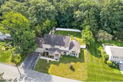 127 Mountain Circle South, West Milford Twp., NJ 07480 - Photo 4