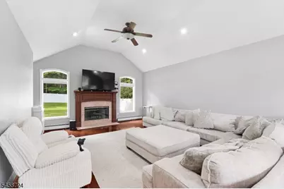 127 Mountain Circle South, West Milford Twp., NJ 07480 - Photo 18