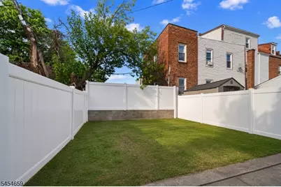 125 Park Ave, Newark, NJ 07104 - Photo 40