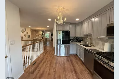 386 Waterview Rd, Bridgewater, NJ 08807 - Photo 4