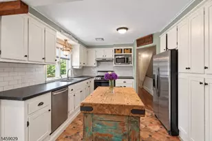 54 Skyview Rd, West Milford, NJ 07480 - Photo 16