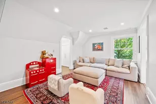 48 Edgemont Rd, Montclair, NJ 07042 - Photo 34