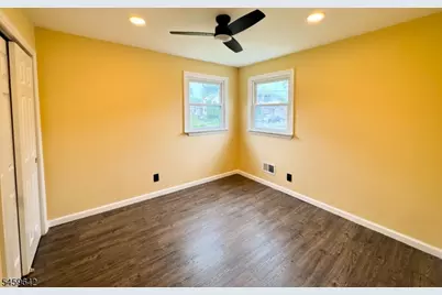 137 Centerton Dr, Parsippany, NJ 07054 - Photo 18